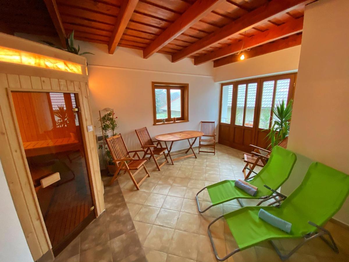 Bakonyi Vadasz Haza Holiday home *